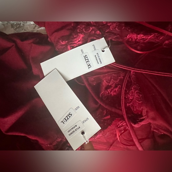 Size small - Picture 10 of 14